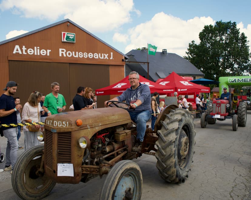 Tracteur ancien 23